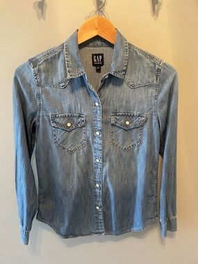GAP Light Blue Denim Button-Front Western Shirt Size XS